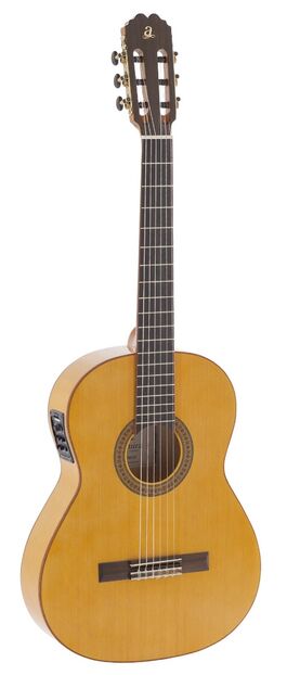 Guitarra Clásica Admira Triana Serie Flamenco Electrificada Con Fishman