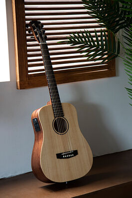 Cort Guitarra Electroacustica Earth Mini E Adirondack Op W/B Cort Guitarra Electroacustica Earth Mini E Adirondack Op W/B