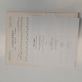 Oboe Concerto in B Flat for Oboe, 2 Horns and Strings Oboe Concerto in B Flat for Oboe, 2 Horns and Strings