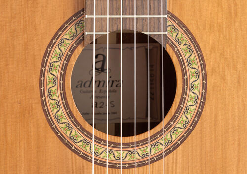 Guitarra Clásica Admira A2 Serie Artesanía Satinada