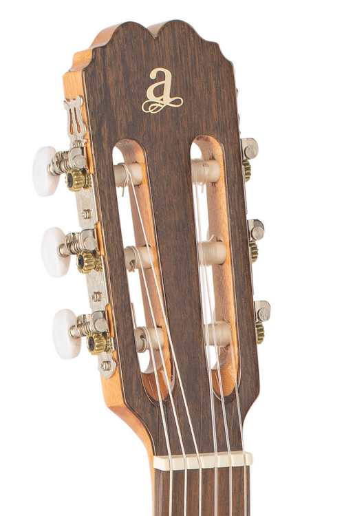 Guitarra Admira Infante Estudio