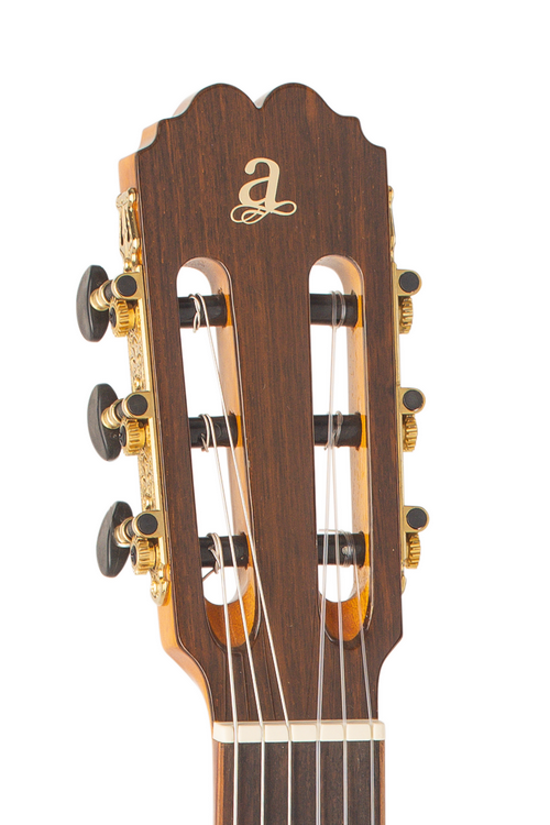 Guitarra Clásica Admira Triana Serie Flamenco Electrificada Cutaway Fishman