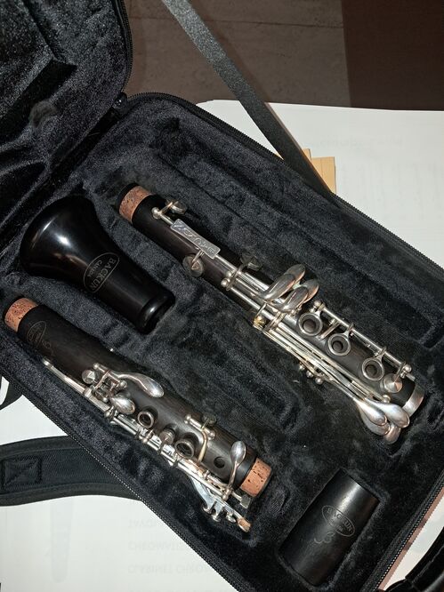 Clarinete Backun Beta Reacondicionado 17 Llaves Plateadas Madera Granadilla Sib